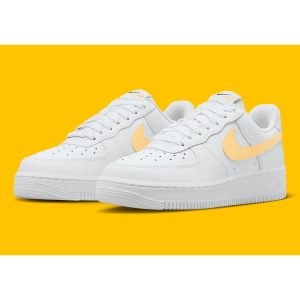 کتونی اورجینال زنانه برند نایک Nike مدل Air Force 1 ’07 کد 830426091