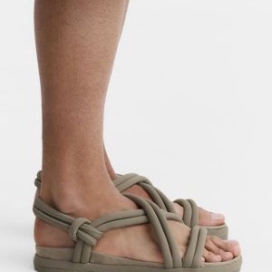 صندل اورجینال برند زارا Zara مدل Sandals with Criss-Cross Straps کد 2741/420