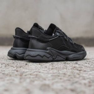 کفش پیاده روی اورجینال برند Adidas مدل OZWEEGO کد 760617067